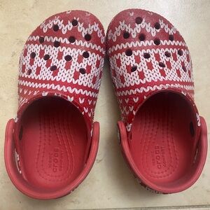 CROCS Toddler Kids Red and White Patterned Slippers size 8
